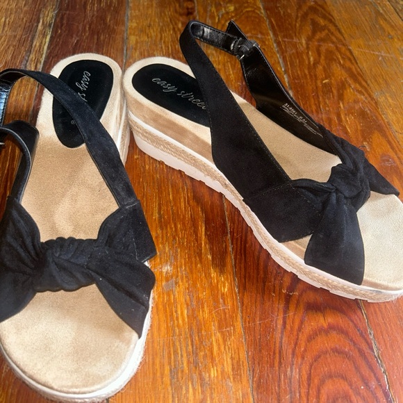 Easy Street Black and Tan Espadrilles with Bow Detail size 9 M strap back - Picture 2 of 9
